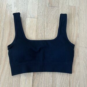 Black sports bra